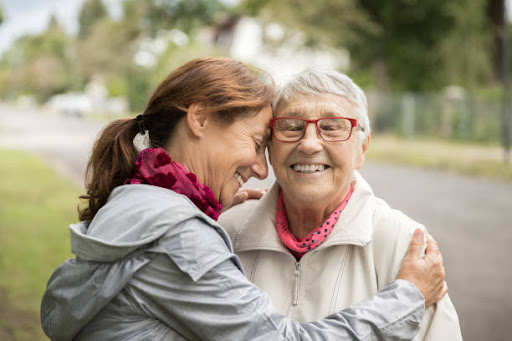 Read more about the article 5 Tips for Easing the Burden of Care for Elderly Parents Aging in Place