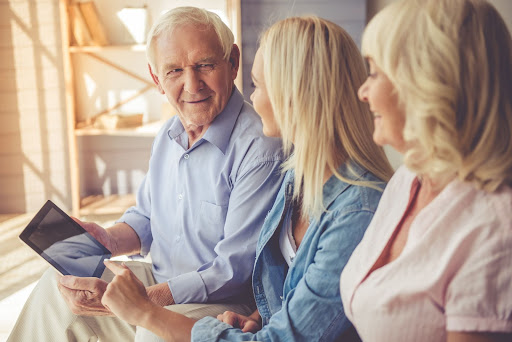 Read more about the article Keeping Your Elderly Loved Ones Safe: Why a Mobile Caregiver is the Solution to Your Worries